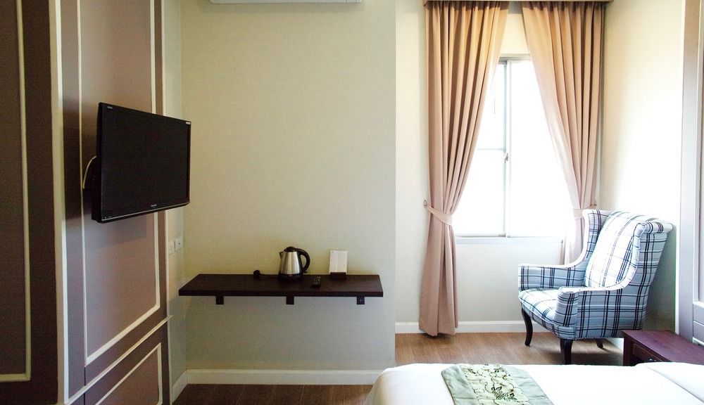 J. Park Hotel Chonburi Exterior photo