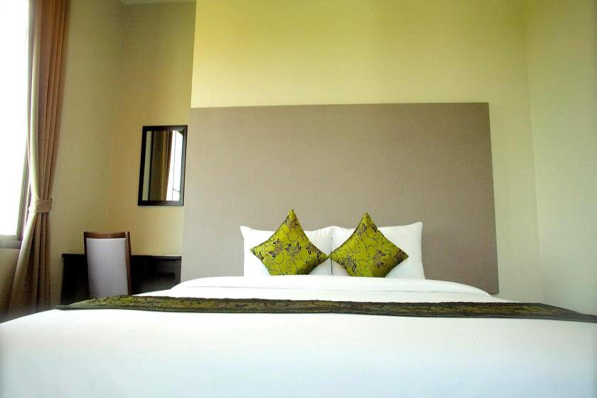 J. Park Hotel Chonburi Exterior photo